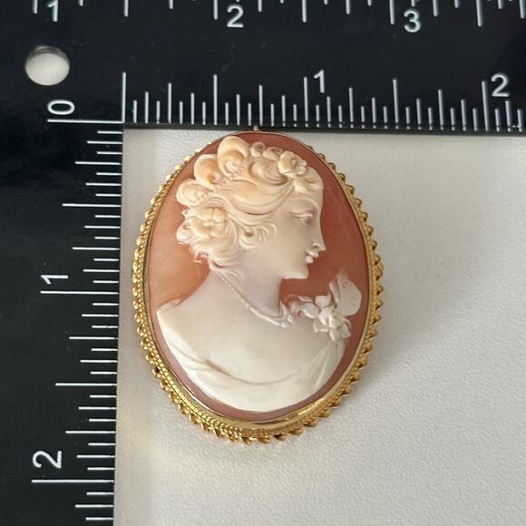 Vintage 14K Yellow Gold Hand Carved Shell Cameo Large Raised Brooch Pin Pendant - Picture 12 of 16